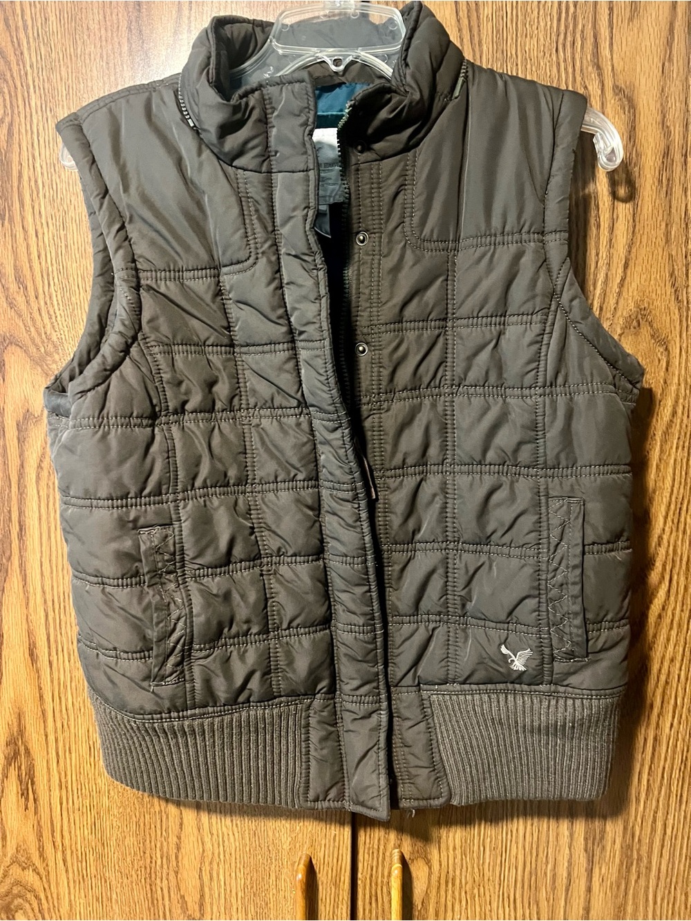 American Eagle Outfitters Quilted Sleeveless Puffer Vest - Brown